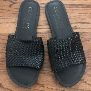 Womens black woven sandal slide